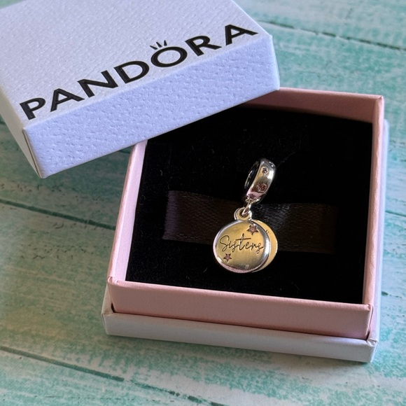 Pandora Forever Sisters Dangle Charm in 
Sterling silver - Picture 1 of 14
